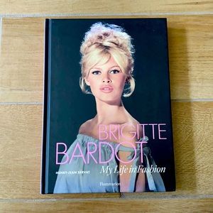 COPY - Rare Pink Brigitte Bardot My life jn Fashion book